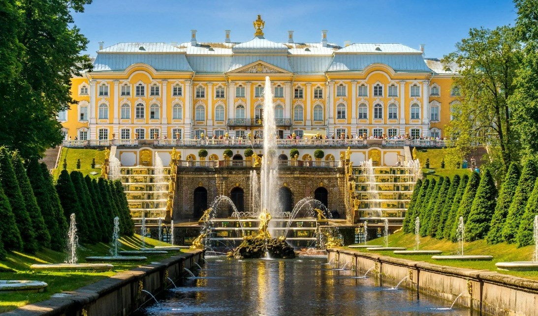 Большой Петергофский дворец