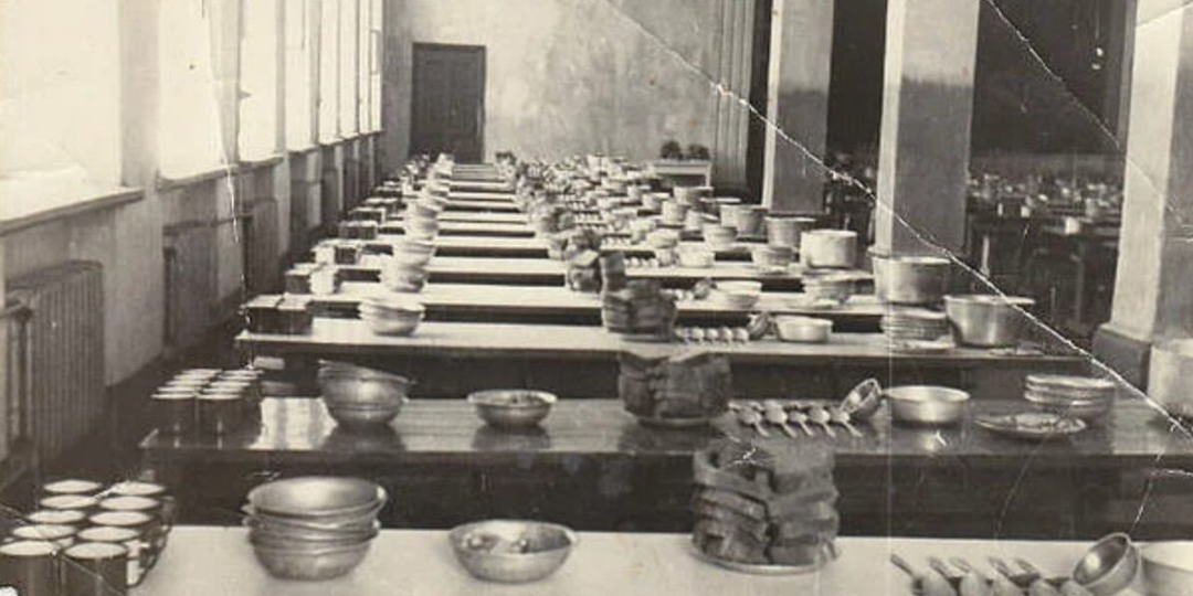 Курсантские столовые...