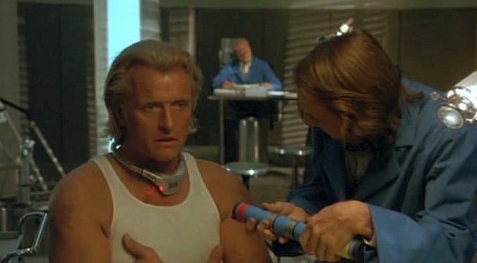     Ошейник для заключенного. Цитата из х/ф «Смертельные узы». Реж. Льюис Тиг. США. 1991