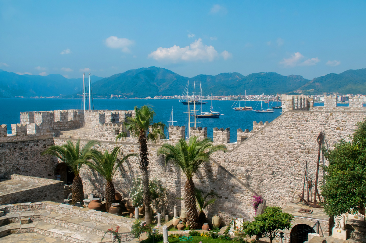 Замок Мармариса. Купить горящие путевки в Турцию в Sunmar