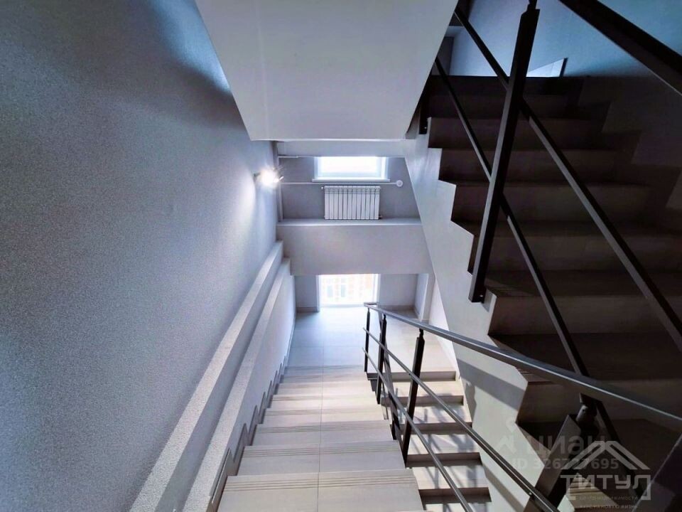    Торгово-офисный центр находится на улице Попова, 220Г. Источник: cian.ru