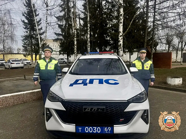 В Тверь экстрабыстро доставили в ДОКБ малыша с монетами в горле