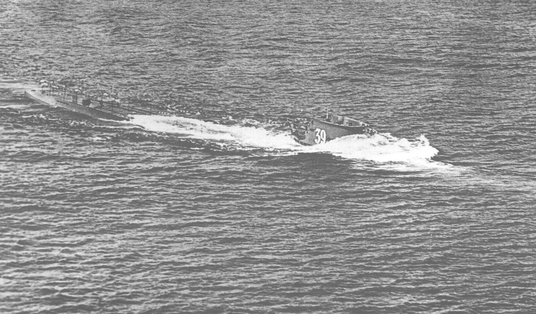 "Систершип" U-43 - подводная лодка U-39 типа IX-A в Атлантике
