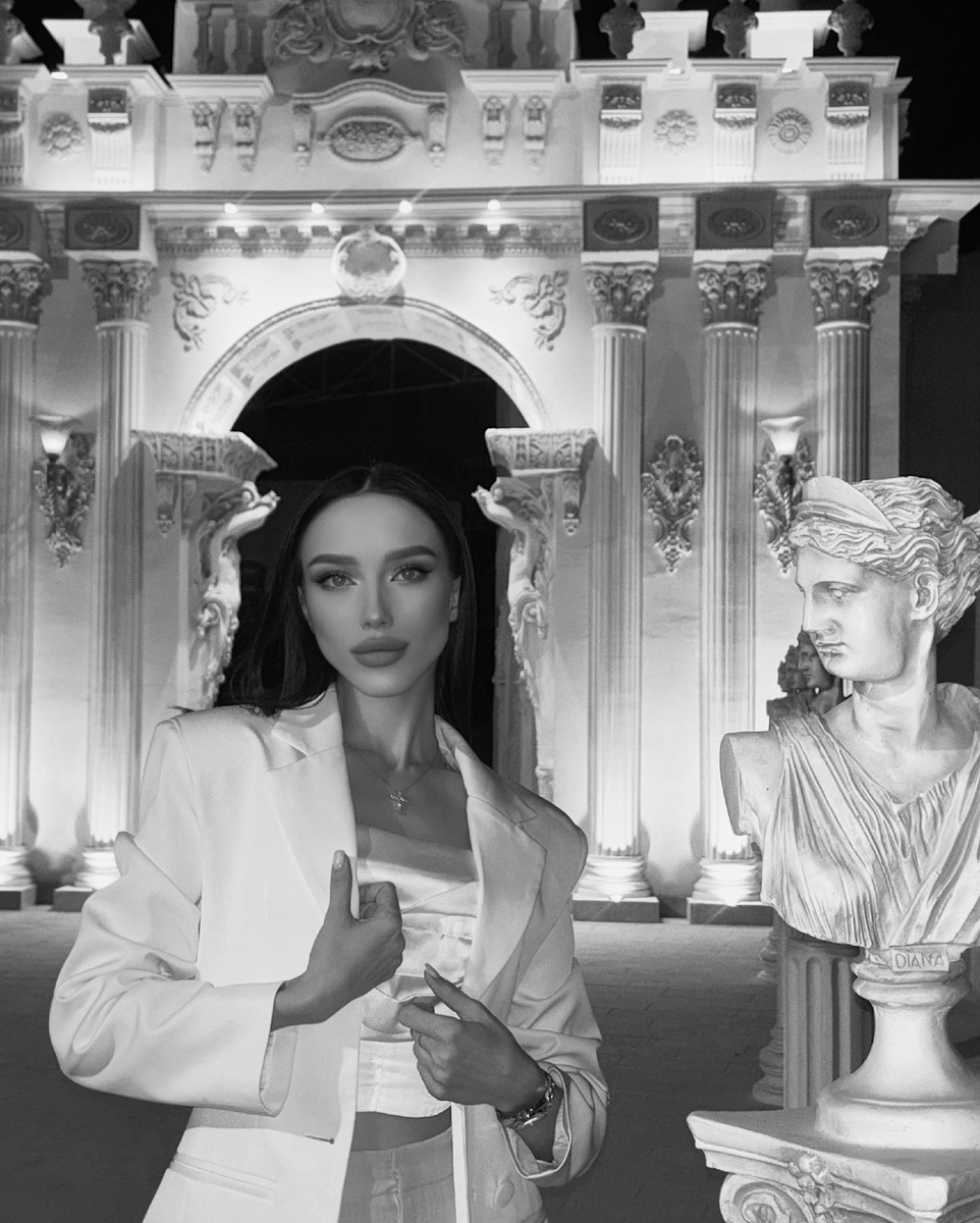 Источник Instagram: @kristaaks (защищено авторским правом)