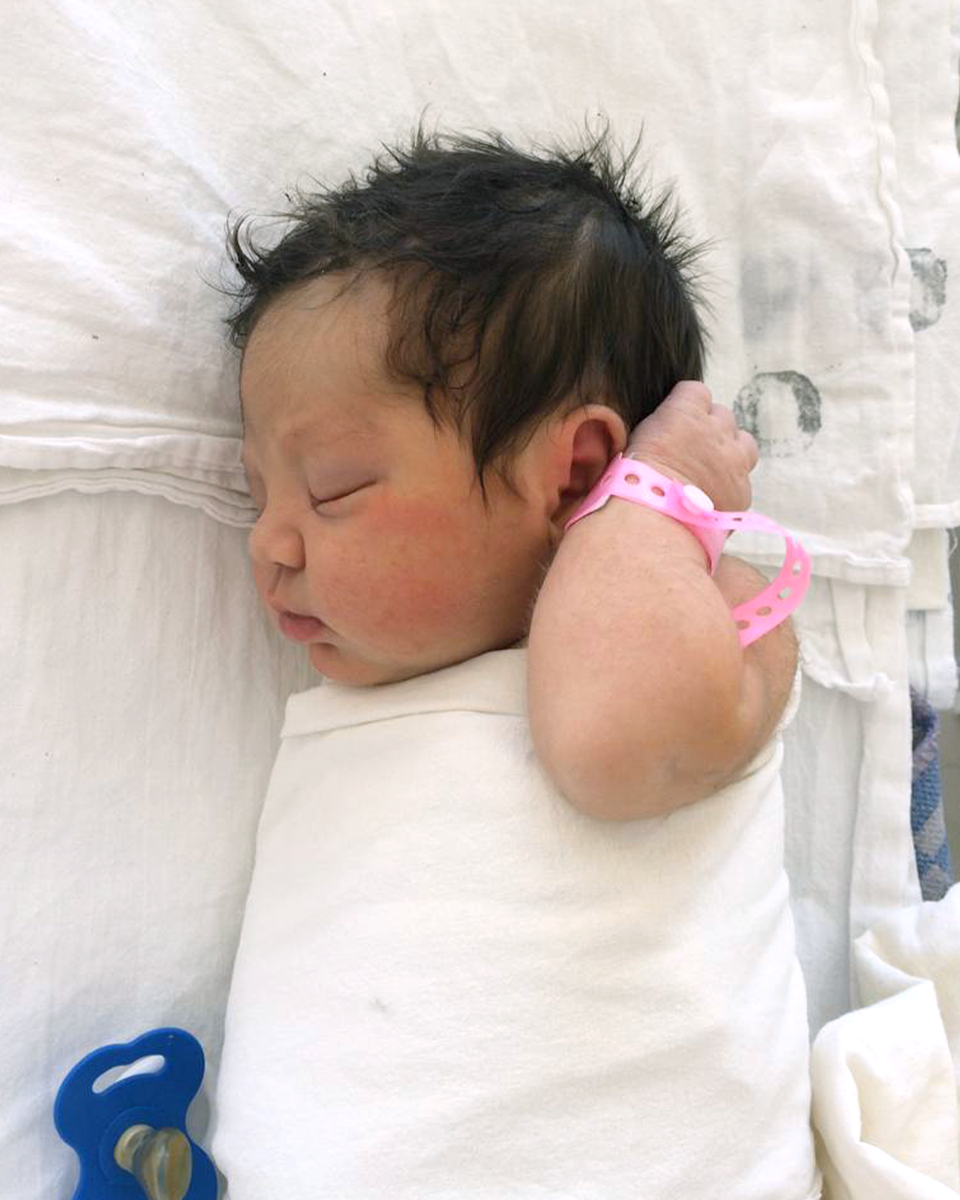 Яся в доме ребёнка.