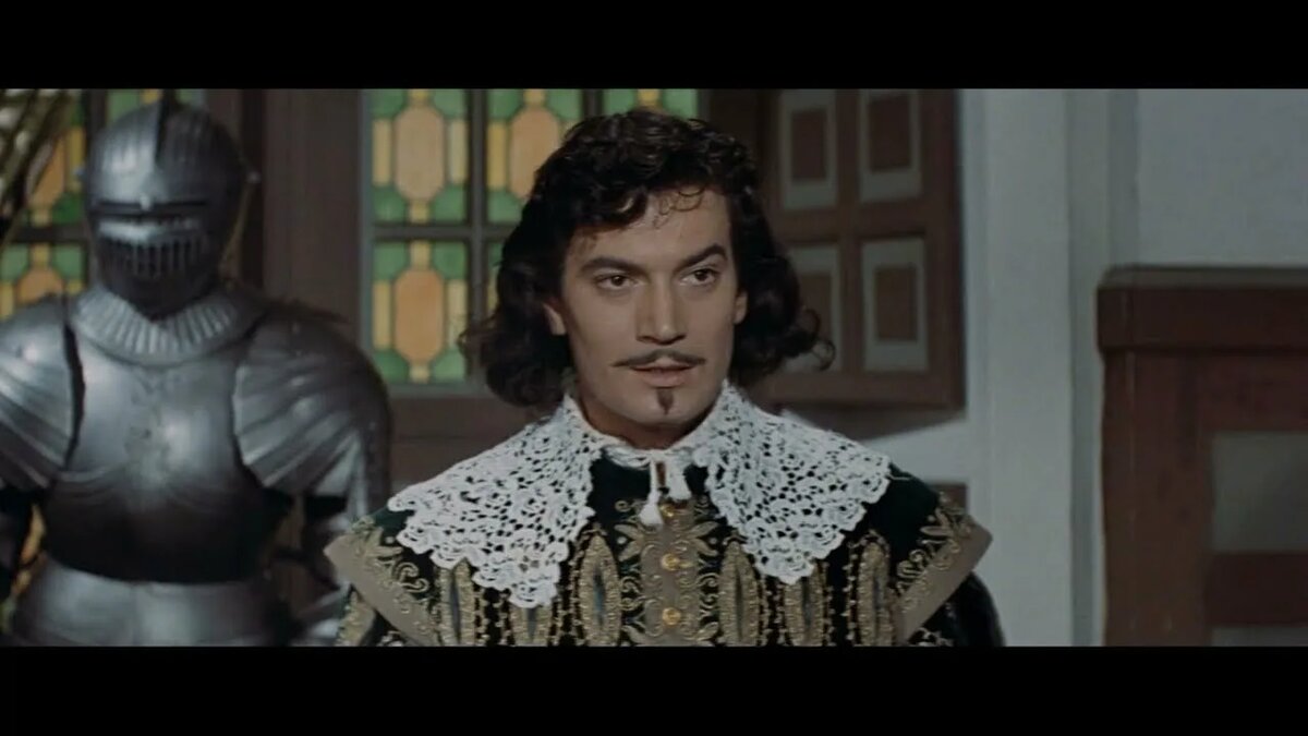 В смысле - я тебе не нравлюсь? Ты больная?