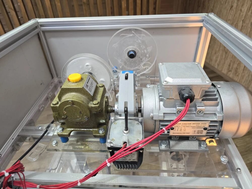 Лебедка Учебной модели лифта