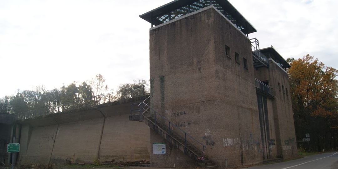 Я часто повторяю, что люблю «домики», и под домиками я имею в виду, конечно же, не только жилые дома, но и любые сооружения, созданные