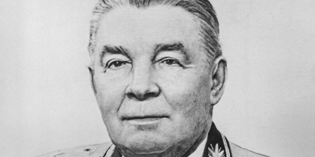 «Стреляй, гад, в своего генерала!» Как Маргелов голыми руками обезоружил пьяного солдата