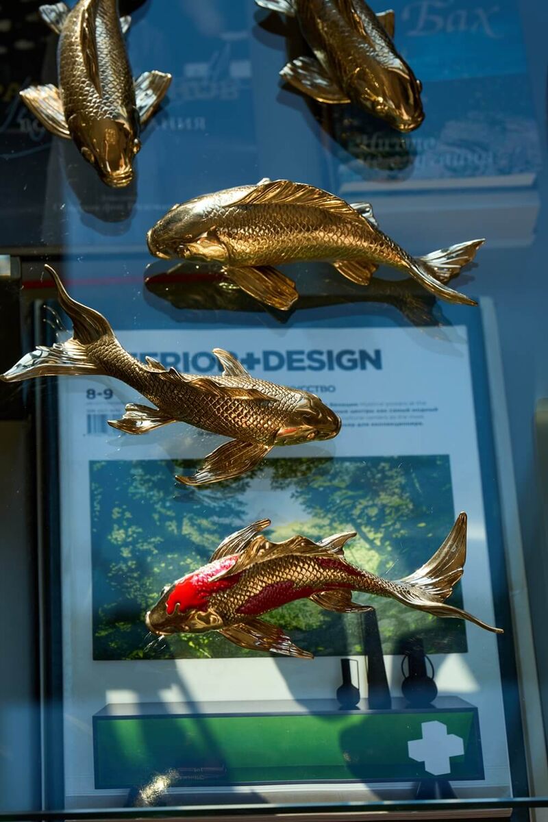 Бронзовая скульптура «Карп кои»