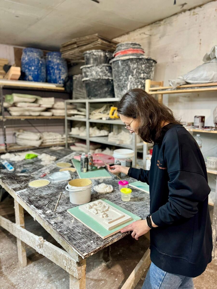 листайте карусель