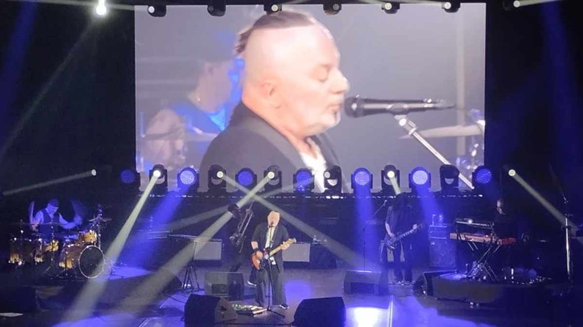 Фотография с концерта «Самойлов Вадим – Агата Кристи», 25 марта 2026 года. Сделана мной, автором канала «Техно Колибри», Дзен.