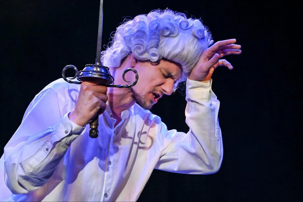 Таэр — актер Никита Савиных |Фото: Челябинский Камерный театр, Марат Муллыев