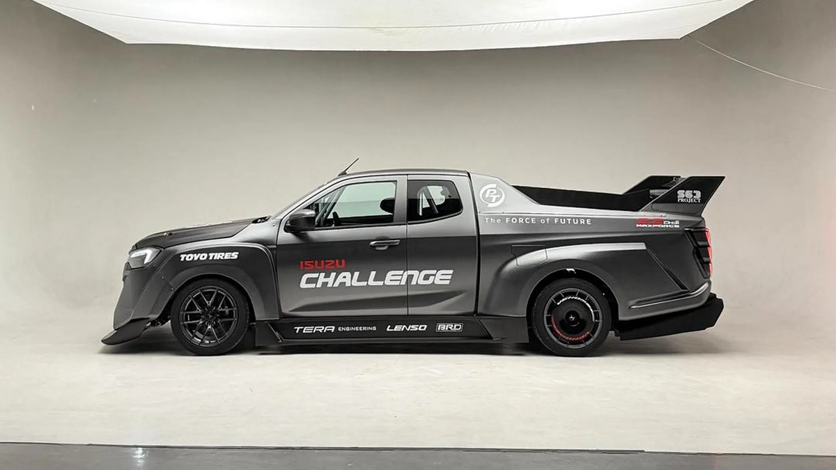    В сравнении с D-Max новый Challenge Thailand отличается глубоко переработанным кузовом