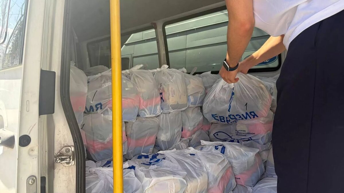 © Photo : АНО "Евразия"Около 140 тонн гуманитарной помощи за восемь месяцев распределено среди семей, перемещенных в Армению из Нагорного Карабаха, сообщает Русская гуманитарная миссия.