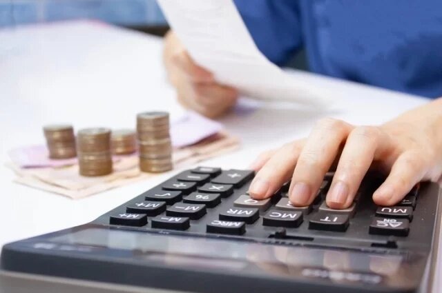    Как алименты влияют на получение семейной налоговой выплаты?