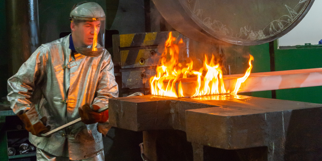 Если руки рабочие - в офисе не усидишь