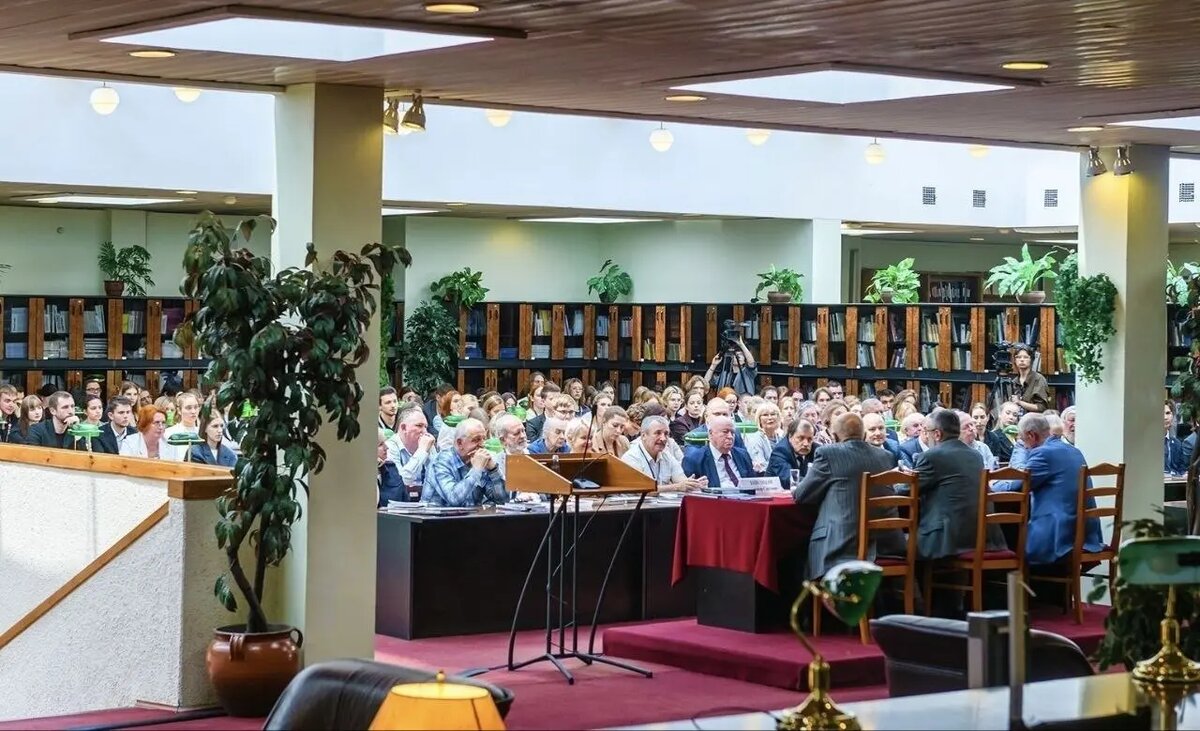    Научная библиотека им. Д.Гранина СПбГУП. Фото: архив СПбГУП