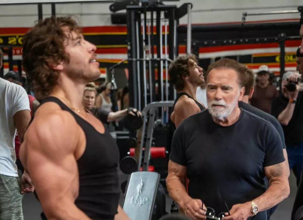    Сын Арнольда Шварценеггера одержал первую победу в спорте