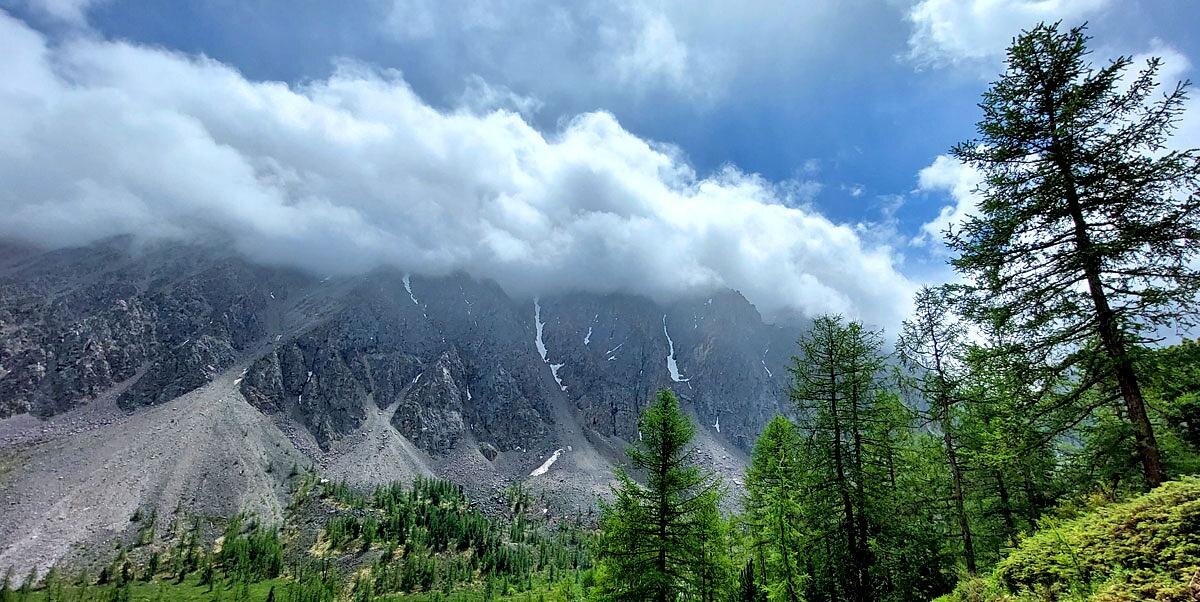 г. Актру в облаках