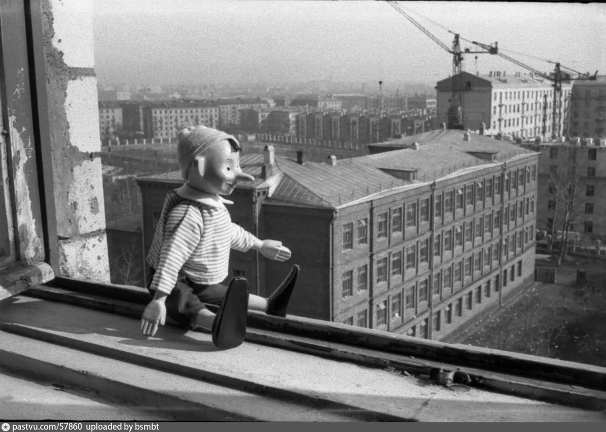 Большая Филевская, слева стадион Фили
1959 – 1960 г. Автор К. Д. Юрьев.