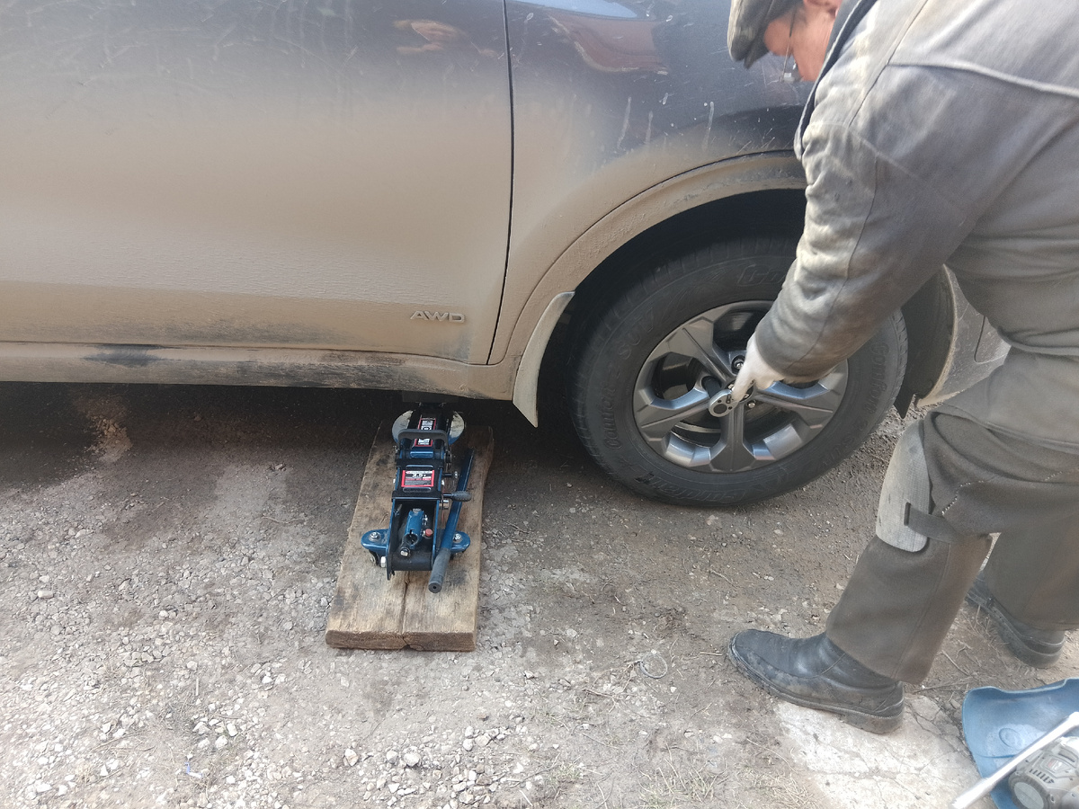 Фото автора, меняем резину