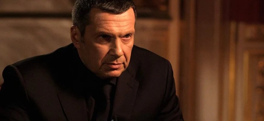    26 марта 2026 года Владимир Соловьёв был удостоен почётной награды «Золотое перо». Торжественная церемония вручения 30-й по счёту премии прошла в Центральном Доме Российской Армии. Алексей Денисов