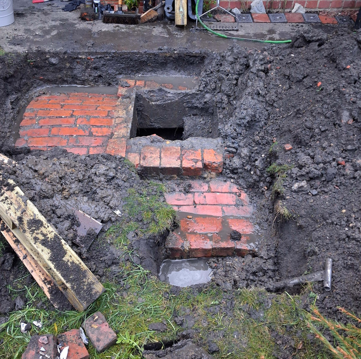 © KrissKrissBangBang