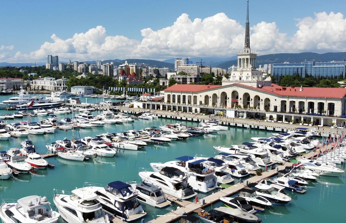 Фото с сайта www.morport-sochi.ru