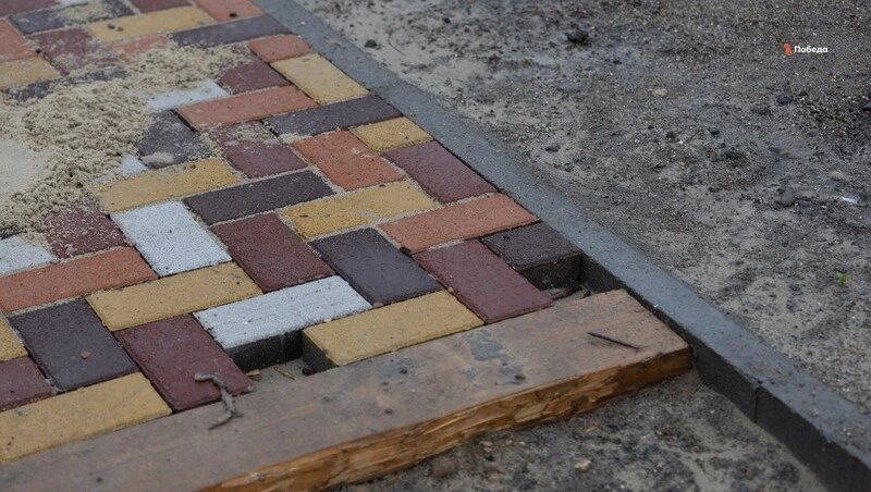    Пешеходную зону вымостят плиткой Фото: Валерия Алтухова / / ИА «Победа26»