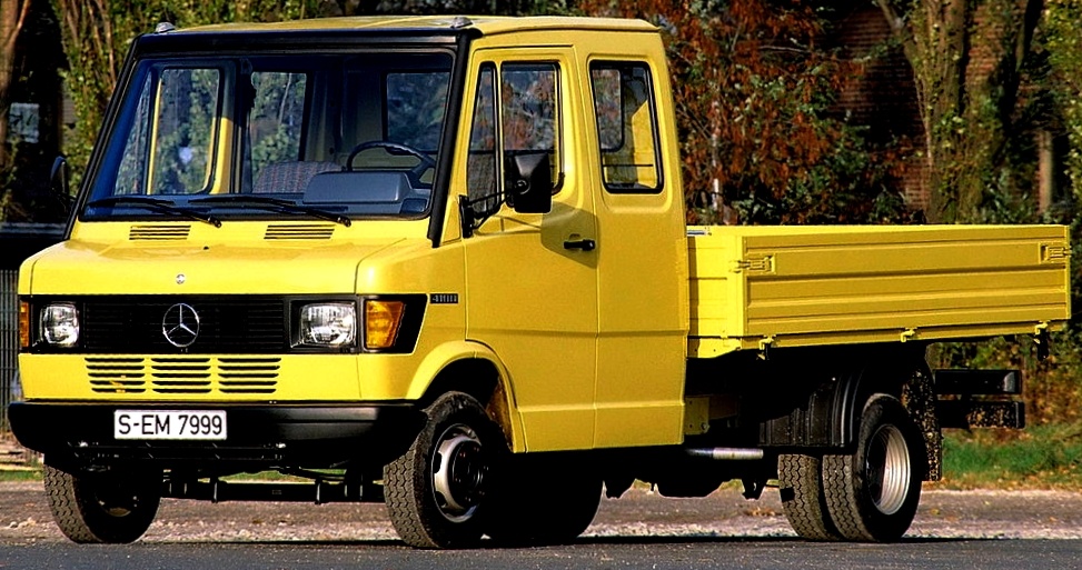 MERCEDES-BENZ TN/T1. Бортовой фургон. Внешний вид заводского экземпляра. 