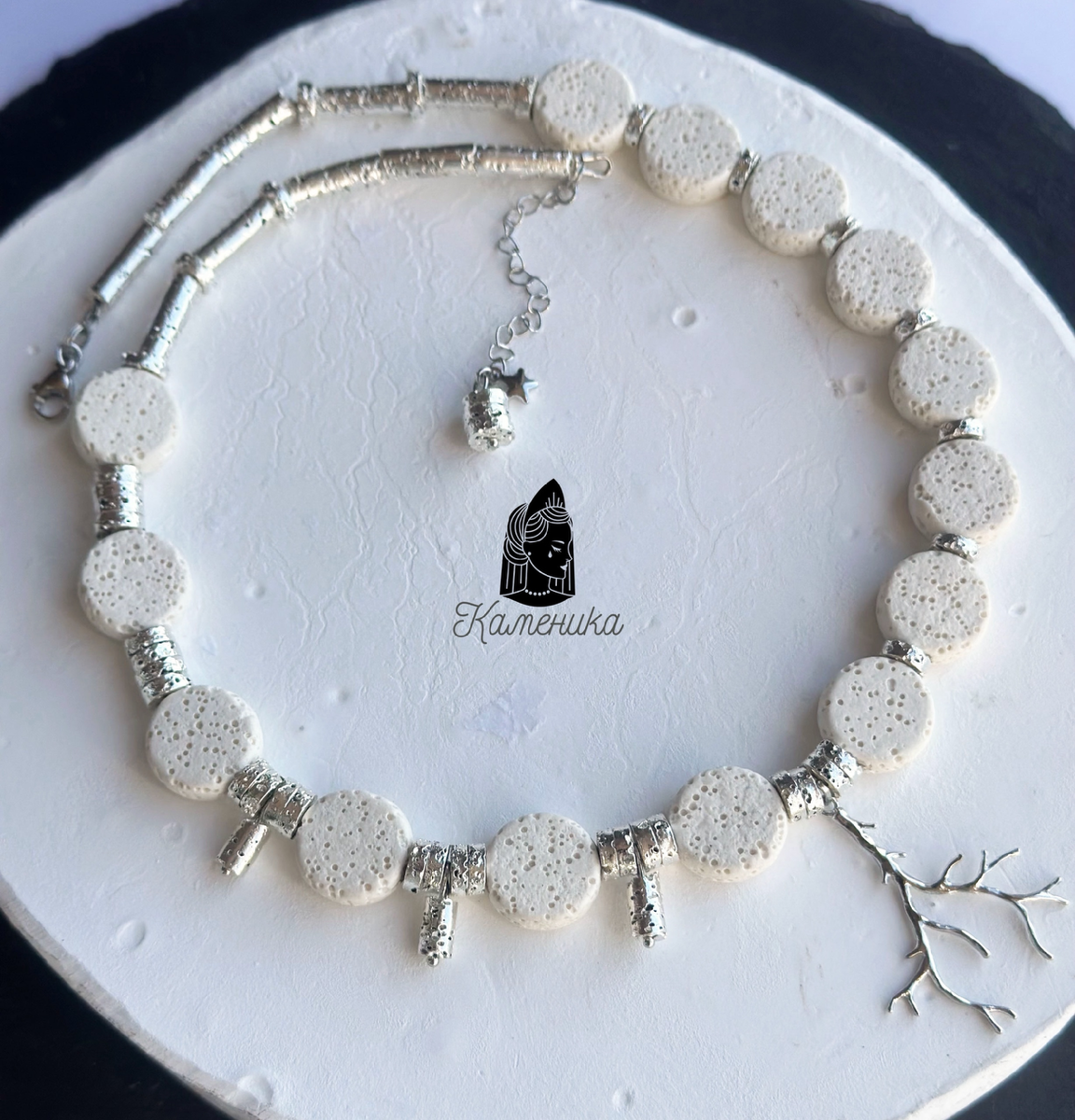 Колье «Сила белой лавы»