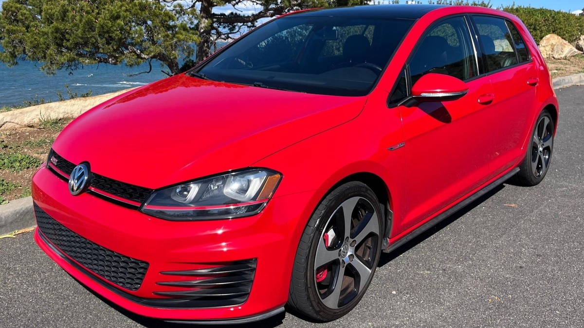 Volkswagen Golf GTI 2016 года