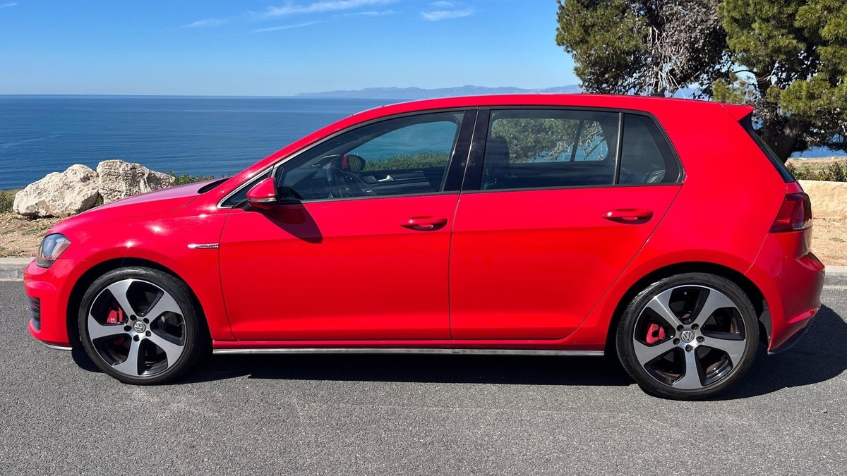 Volkswagen Golf GTI 2016 года