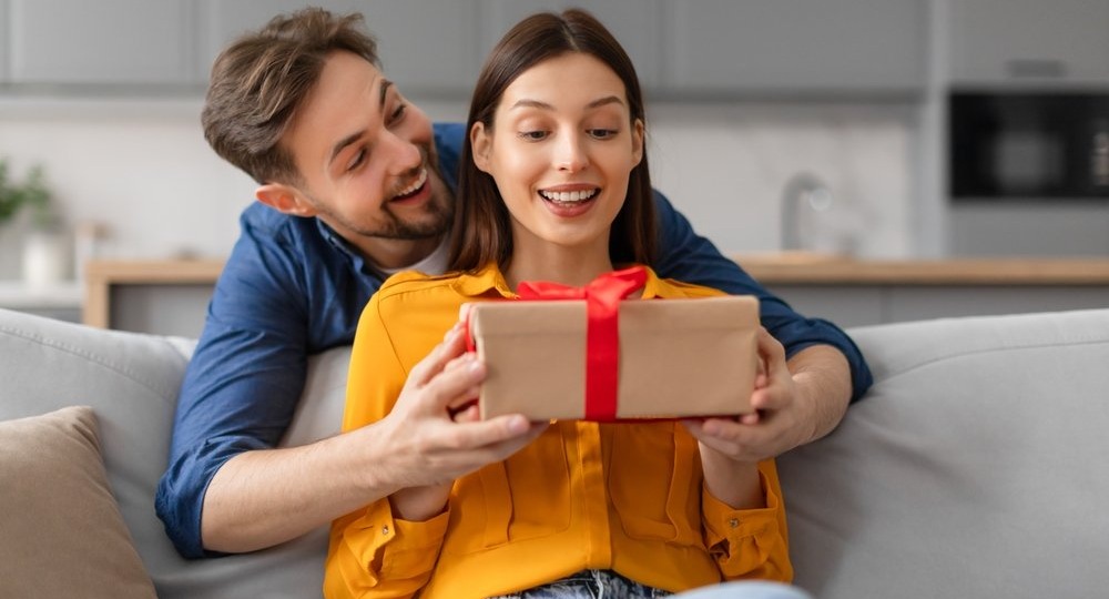 ЮMoney и Flowwow: россияне переходят с вещей на эмоции — лидеры спроса СПА, рестораны и крафтовые десерты