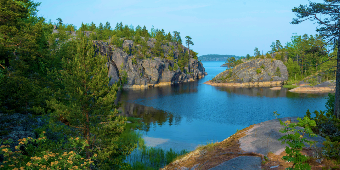 Карелия вне туристических маршрутов: гора Воттоваара и остров Валаам