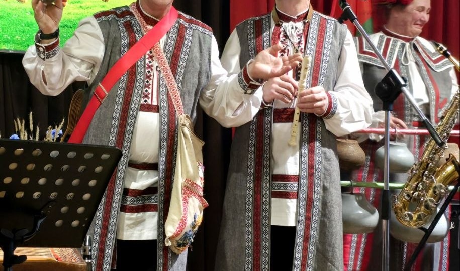 Песни на двух языках