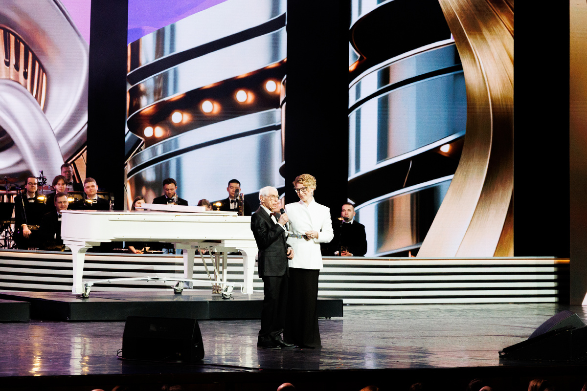 Александр Зацепин и Яна Чурикова