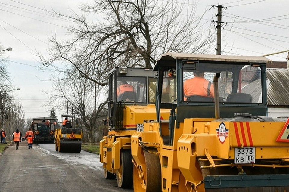    Работы ведутся по проспекту Жуковского в Ленинском районе на участке от улицы Мечникова до улицы Одесская. Фото: ТГ/Кулемзин
