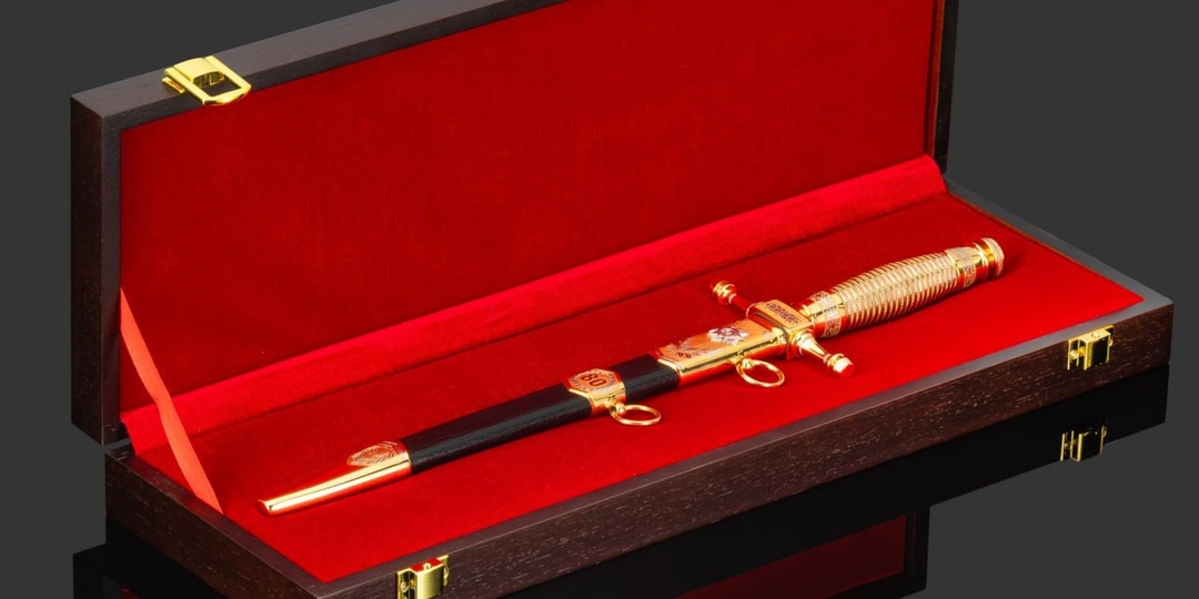 «Никто не забыт»: юбилейный кортик «80 лет Победы» - символ чести и памяти