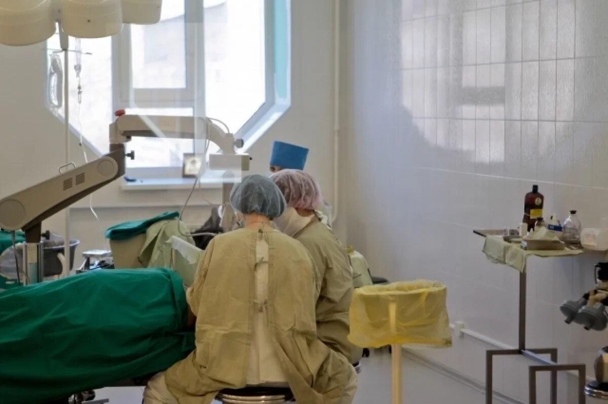    В Дагестане из глаза женщины извлекли живого червя