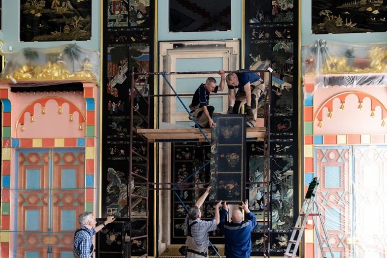 ИЗ КИТАЯ В ПЕТЕРБУРГ. ВОЗВРАЩЕНИЕ ЛАКОВЫХ ПАННО