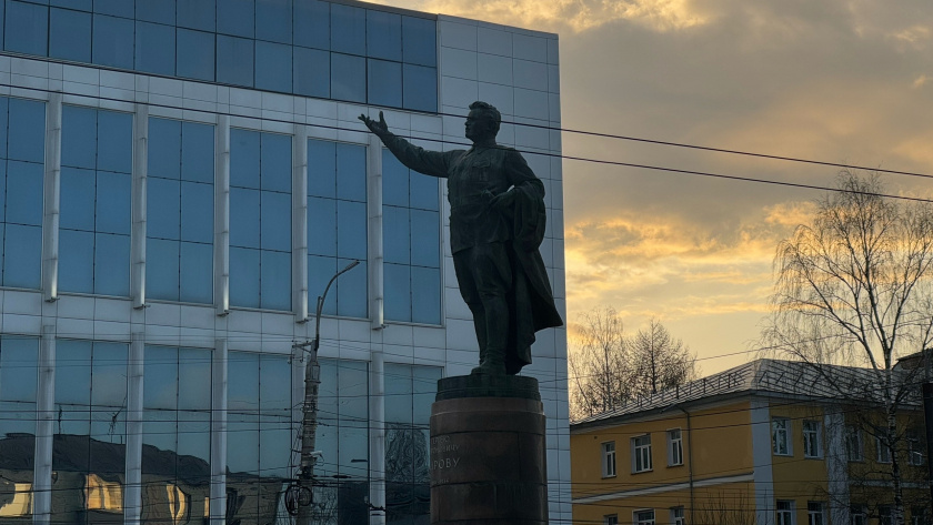 Александр Соколов высказался на тему запрета развлечений у памятников в Кирове