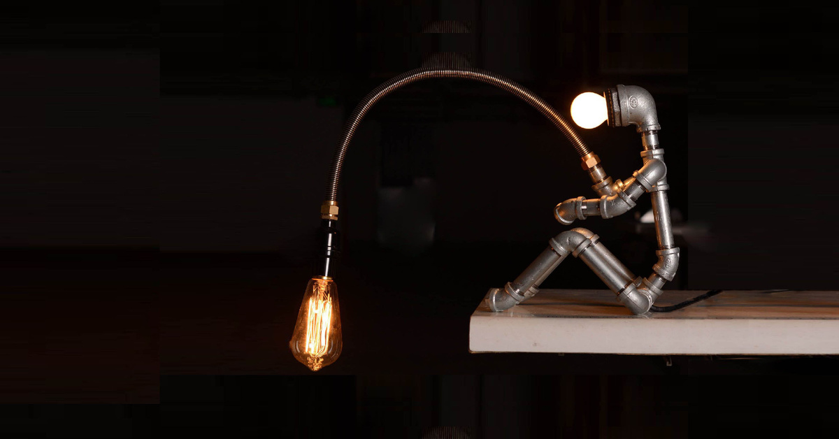 Один точечный источник света делает то, что не умеет люстра под потолком, что не умеет люстра под потолком