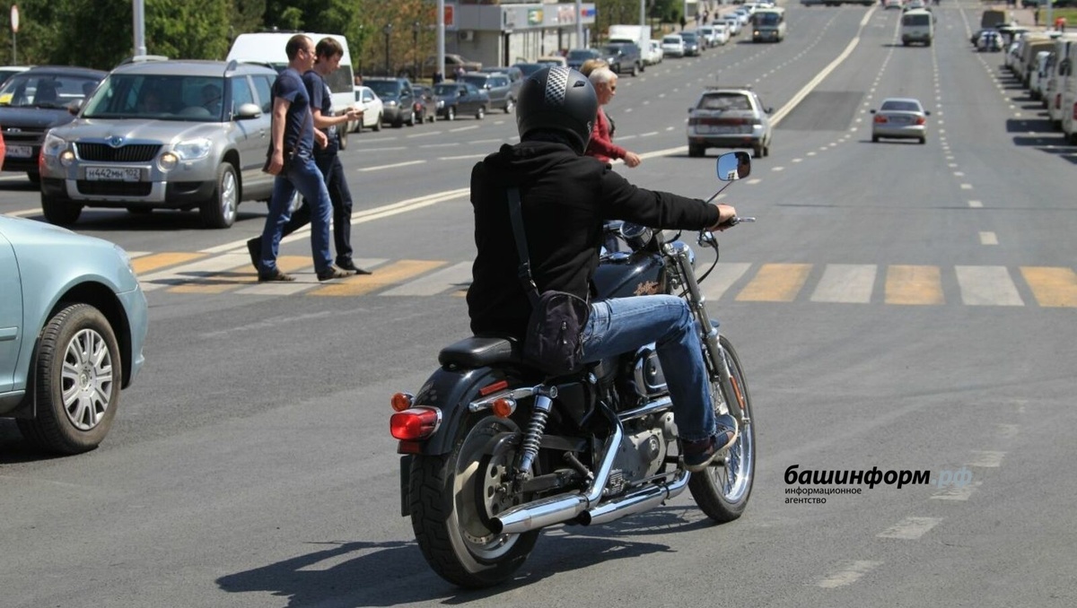      Сак булыгыз: мотоциклчылар!