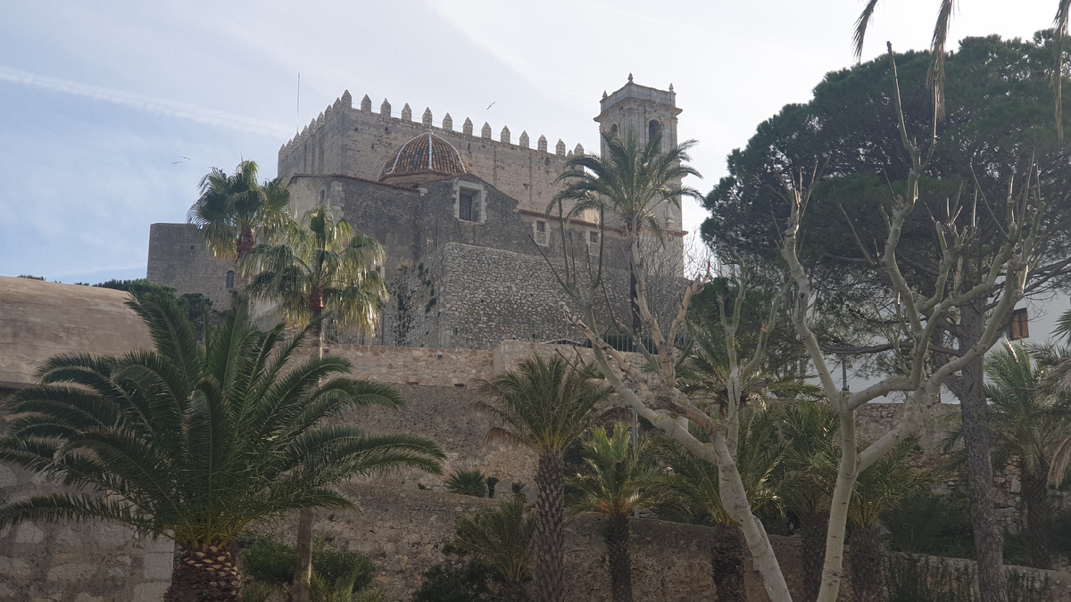 Перевезти родителей в Испанию: резиденции и визы