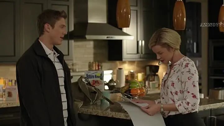 Кадр из фильма, находится в свободном доступе