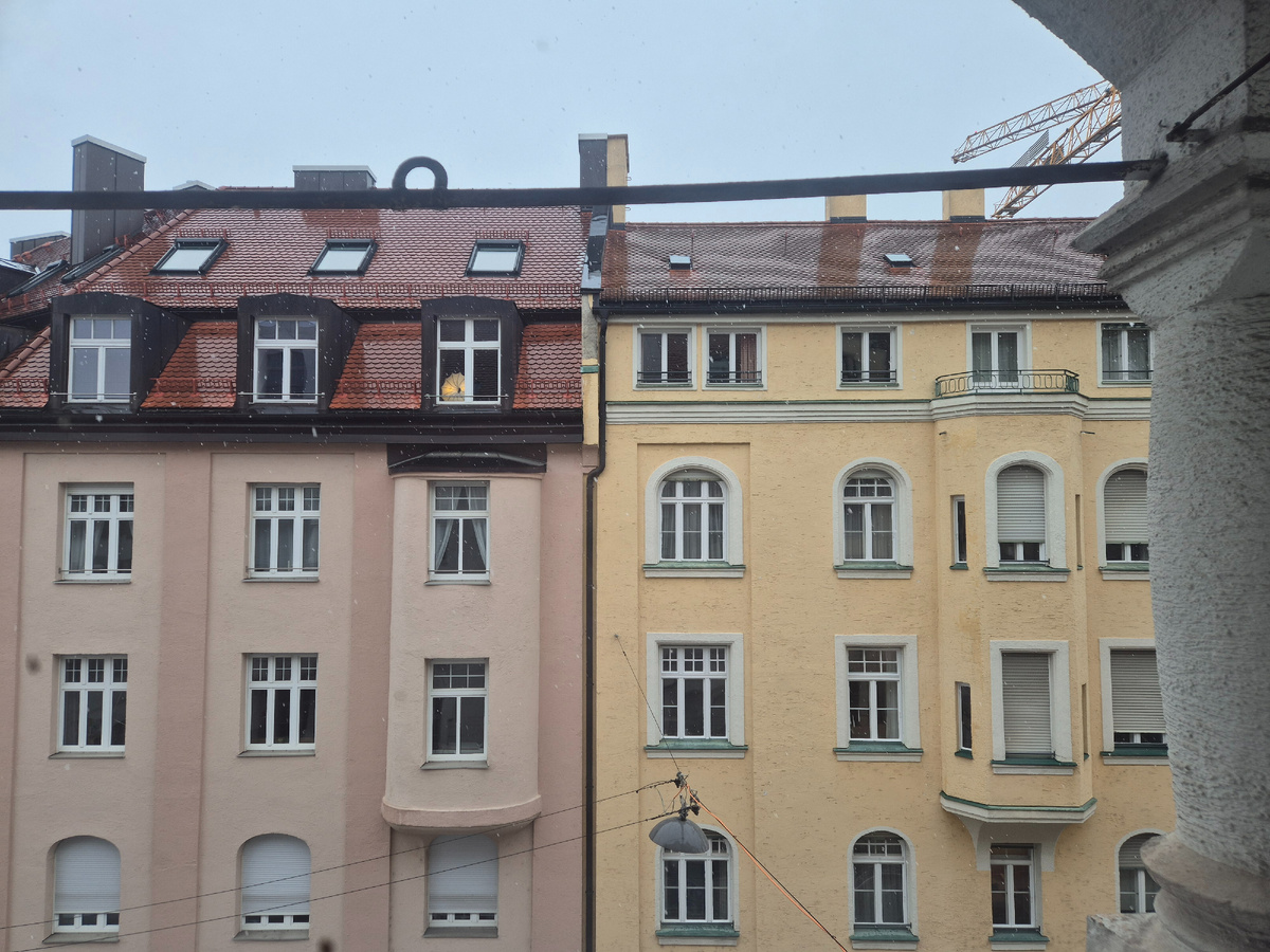 снег летит, Мюнхене, 30.03.2026