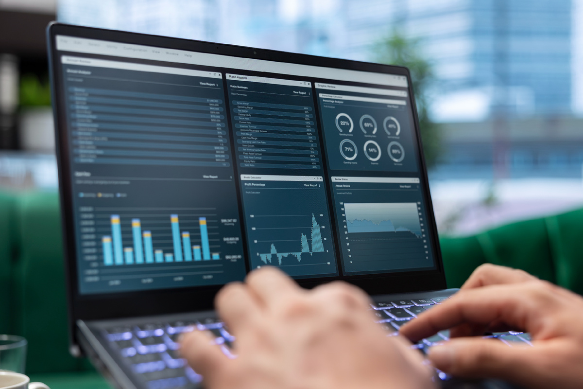 Отчеты красивые. А где деньги?