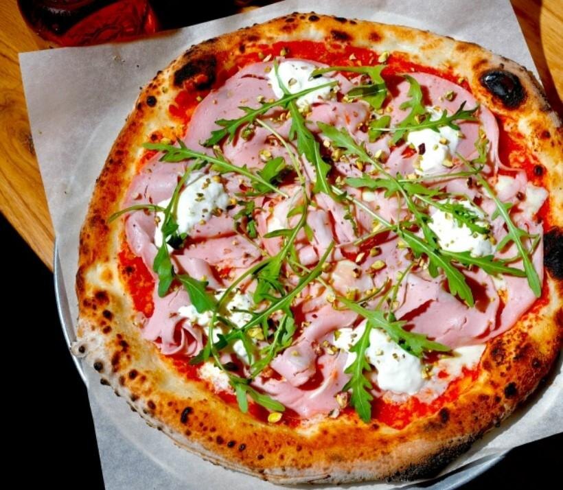    фото с сайта пиццерии Novopomodoro